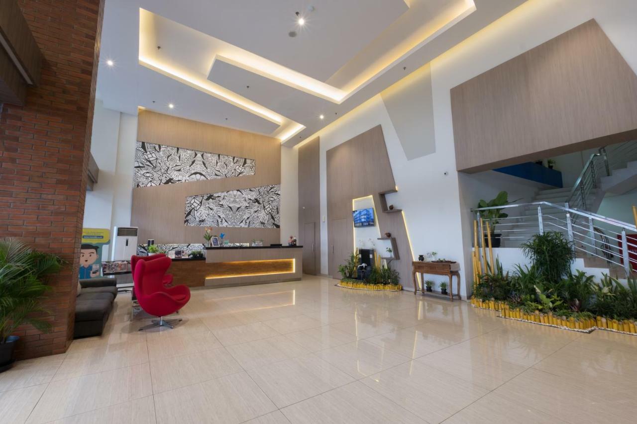 Hotel 88 Itc Fatmawati Jakarta By Wh Exterior photo